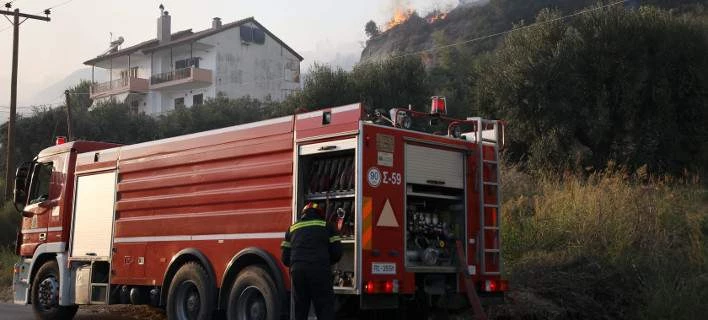 Για τέταρτη μέρα καίει η φωτιά στα Γεράνια όρη -Φωτιά σε Κύθνο, Κορινθία και Ανάβυσσο